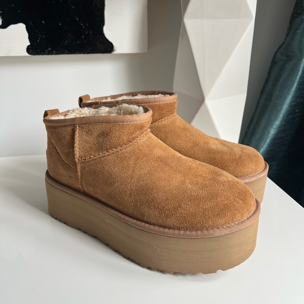 UGG Classic Ultra Mini Platform Boots - Size 40/US 9
